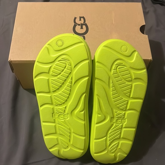Women Ugg Sport Yeah Slide Sandals Size 7 Key Lime - Picture 2 of 3